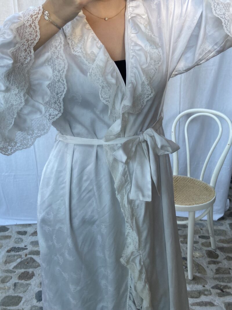 white nightgown, vintage fashion