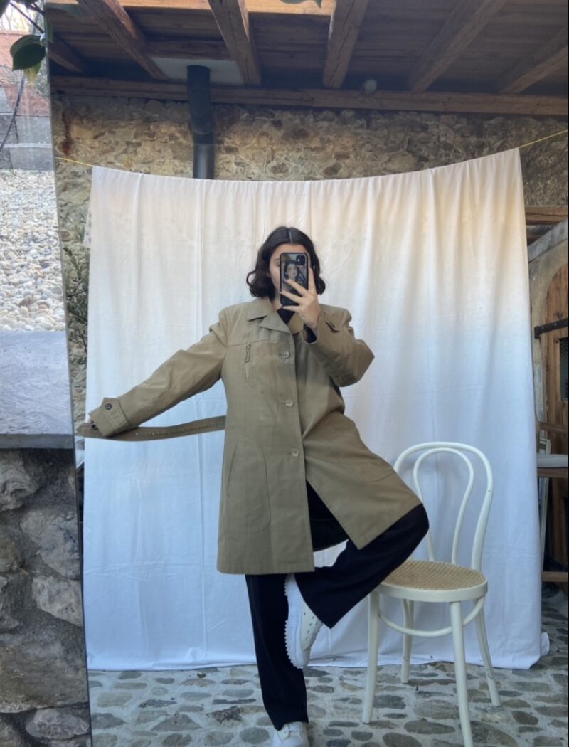 short beige trench coat, vintage fashion