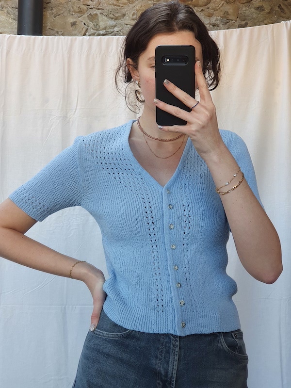 light blue sleevless cardigan, vintage fashion