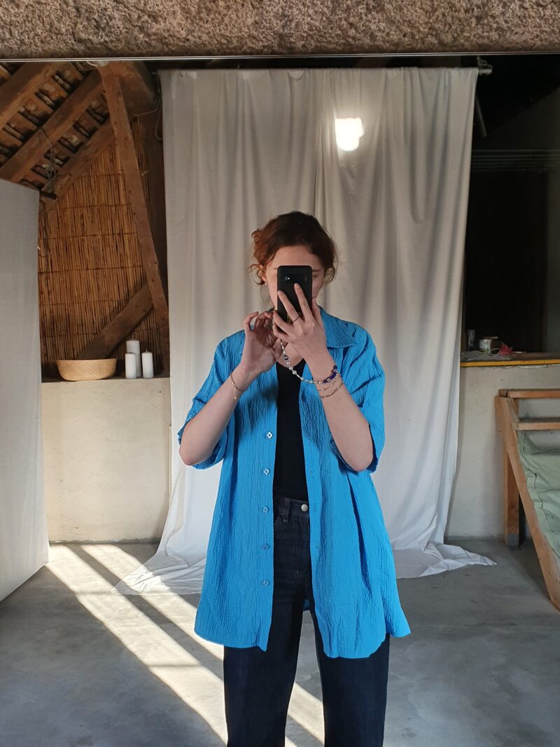 long wrinkled sky blue shirt, vintage fashion