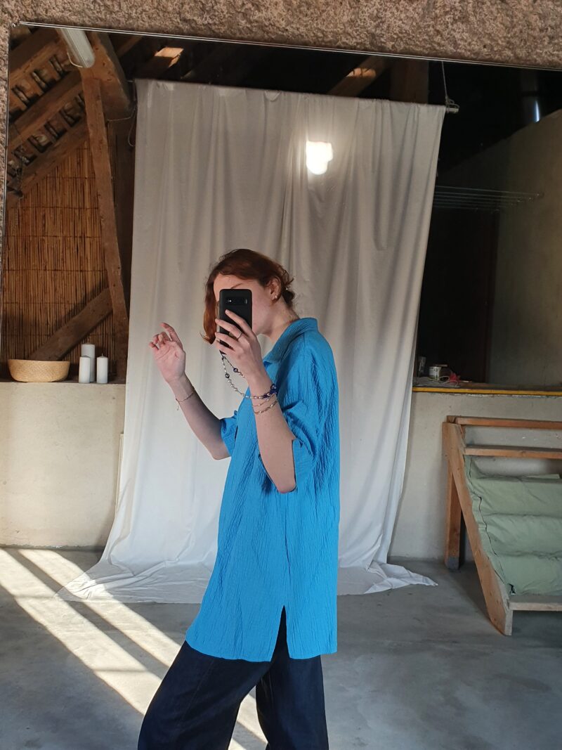 long wrinkled sky blue shirt, vintage fashion