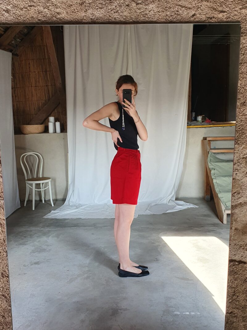 high waisted red bermuda shorts, vintage fashion